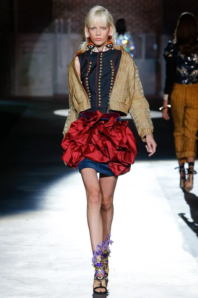 Look 6